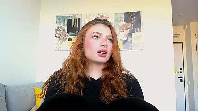 Snapshot of AngelaSwan chatting on March 20, 2025, 12:00 pm AngelaSwan online show from March 20, 2025, 12:00 pm