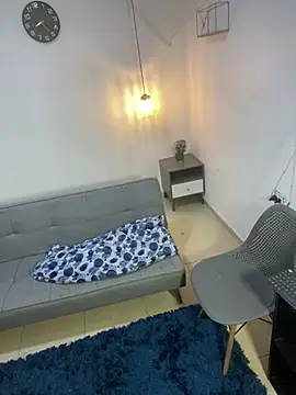 samxx muscle online show from April 12, 2026, 1:27 pm