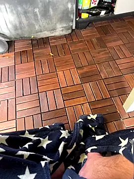 Snapshot of Swiss8700 chatting on October 5, 2025, 11:19 am Swiss8700 online show from October 5, 2025, 11:19 am