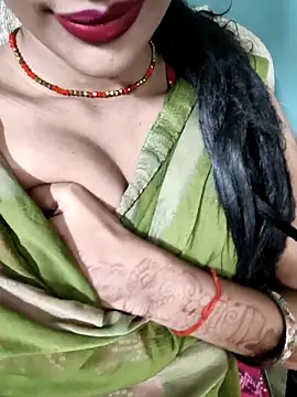 Snapshot of Eshwari_Chopra chatting on October 14, 2025, 3:46 pm Eshwari Chopra online show from October 14, 2025, 3:46 pm