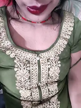 Snapshot of Eshwari_Chopra chatting on November 12, 2025, 1:55 pm Eshwari Chopra online show from November 12, 2025, 1:55 pm