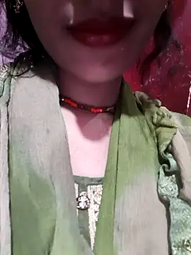 Snapshot of Eshwari_Chopra chatting on November 13, 2025, 3:27 am Eshwari Chopra online show from November 13, 2025, 3:27 am