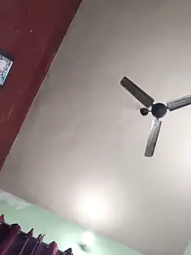 Snapshot of Eshwari_Chopra chatting on November 13, 2025, 5:12 pm Eshwari Chopra online show from November 13, 2025, 5:12 pm