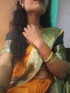Snapshot of Eshna_Dabral chatting on September 20, 2025, 4:08 pm Eshna Dabral online show from September 20, 2025, 4:08 pm
