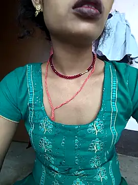 Eshna Dabral online show from October 29, 2025, 2:47 am