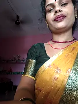 Eshna Dabral online show from November 3, 2025, 10:05 am