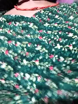 Eshna Dabral online show from November 5, 2025, 2:06 pm