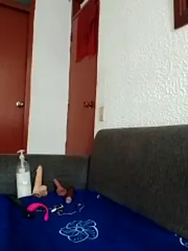 dulcewitch online show from November 21, 2025, 2:05 pm