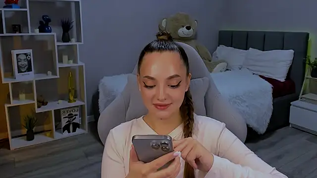 MelanieAlves online show from November 28, 2025, 6:21 pm