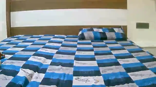 ragini m m s online show from November 6, 2025, 2:56 am