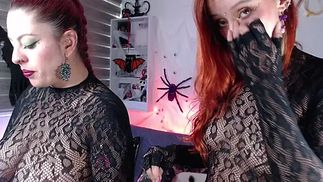 Snapshot of Lexxi_hot chatting on October 15, 2025, 7:14 pm Lexxi hot online show from October 15, 2025, 7:14 pm