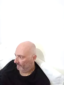 Alexis Bull online show from October 12, 2025, 12:37 pm