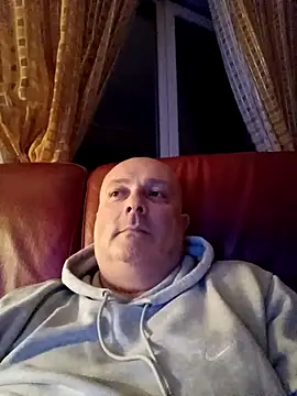 Alexis Bull online show from March 17, 2026, 12:26 am