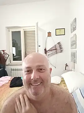 Alexis Bull online show from May 26, 2026, 10:22 am