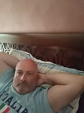 Alexis Bull online show from July 16, 2026, 1:28 pm