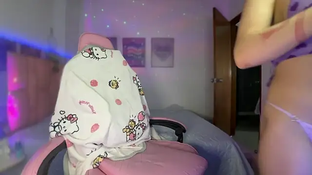 lunesweet online show from February 10, 2026, 3:21 am