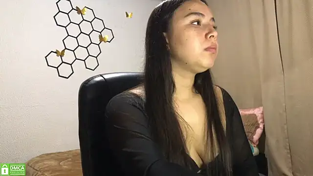 amelia hall online show from November 19, 2025, 1:11 pm