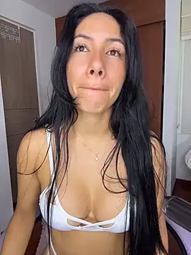 ArianaReynoldss online show from March 26, 2026, 10:21 am