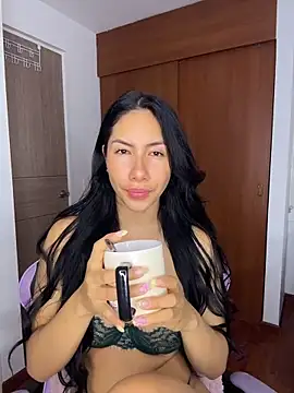 ArianaReynoldss online show from April 2, 2026, 10:35 am