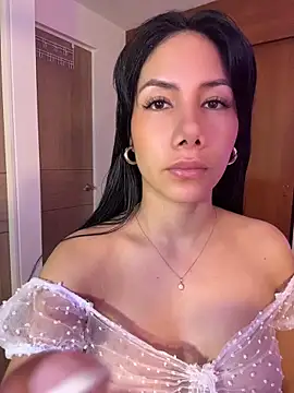 ArianaReynoldss online show from May 25, 2026, 9:59 am
