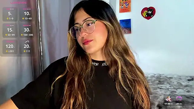 Snapshot of emma__bell_ chatting on September 10, 2025, 7:36 pm emma bell online show from September 10, 2025, 7:36 pm