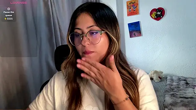 Snapshot of emma__bell_ chatting on September 17, 2025, 9:38 pm emma bell online show from September 17, 2025, 9:38 pm