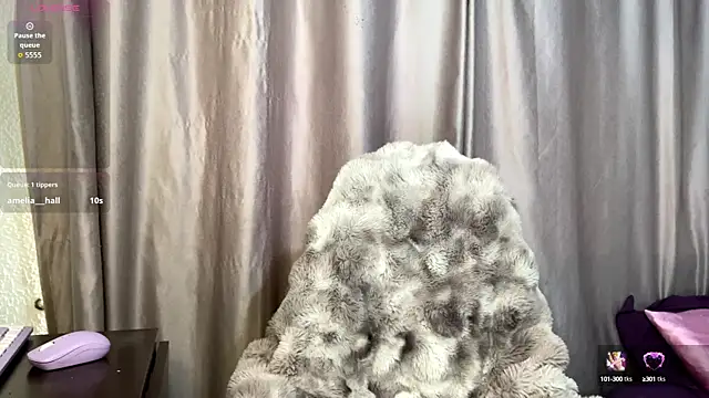 emma  bell  online show from October 2, 2025, 4:25 pm