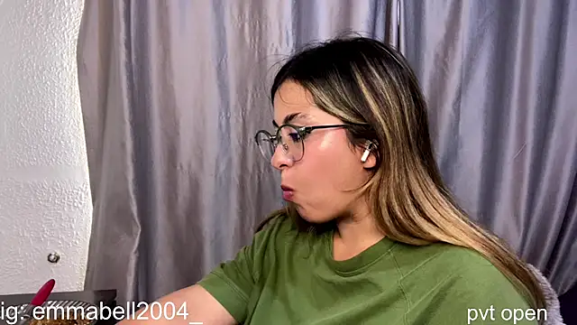 emma  bell  online show from December 18, 2025, 8:26 pm