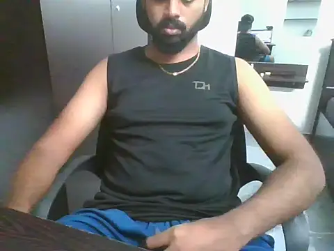 lovelyakash69 online show from October 27, 2025, 6:06 am