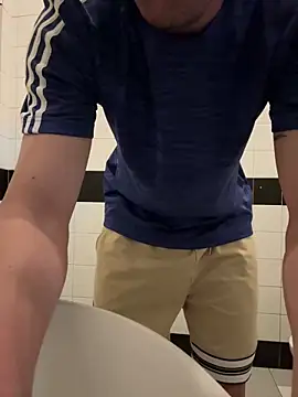 tipetto06 online show from September 11, 2025, 3:56 pm