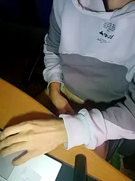 tipetto06 online show from October 21, 2025, 8:59 am