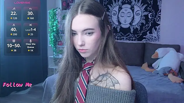 naugghtynikki online show from October 15, 2025, 5:18 am