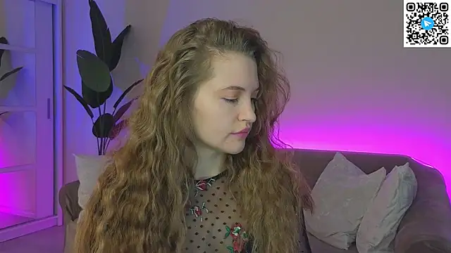 TesssaHart online show from October 14, 2025, 1:45 pm