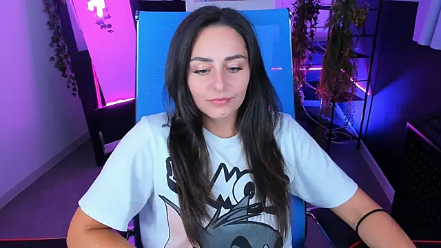 ValeriiMills online show from September 8, 2025, 2:38 pm