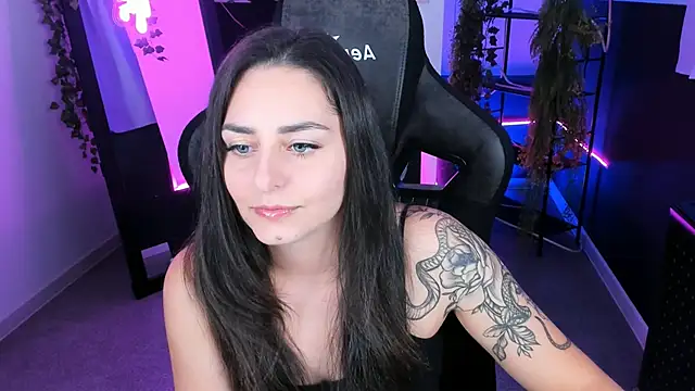 ValeriiMills online show from October 2, 2025, 5:09 pm