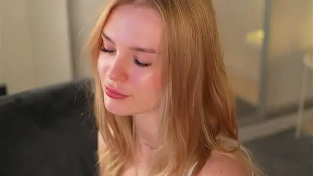 Cyberheart  online show from November 5, 2025, 4:51 pm