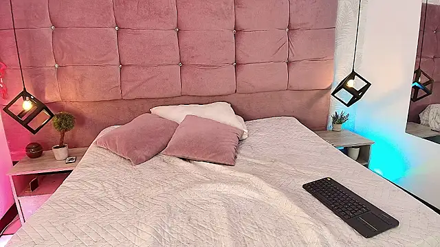 Jenna-Mitchell online show from January 15, 2026, 3:55 am