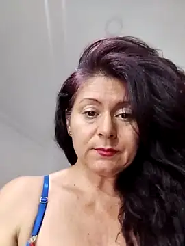 lunadicty online show from May 31, 2026, 7:37 pm