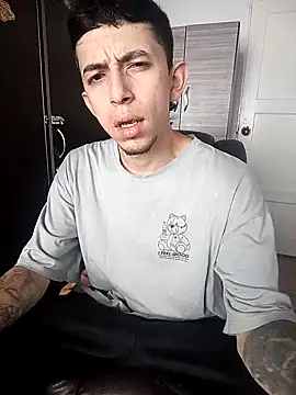 Snapshot of Chris__Jones chatting on October 19, 2025, 1:01 pm Chris Jones online show from October 19, 2025, 1:01 pm