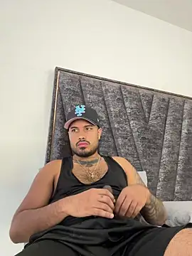 PapiStan online show from November 11, 2025, 10:43 pm