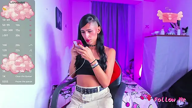 Snapshot of SkylerBennet chatting on October 11, 2025, 3:28 am SkylerBennet online show from October 11, 2025, 3:28 am