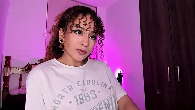 MaryJanelovers online show from April 8, 2026, 3:06 am