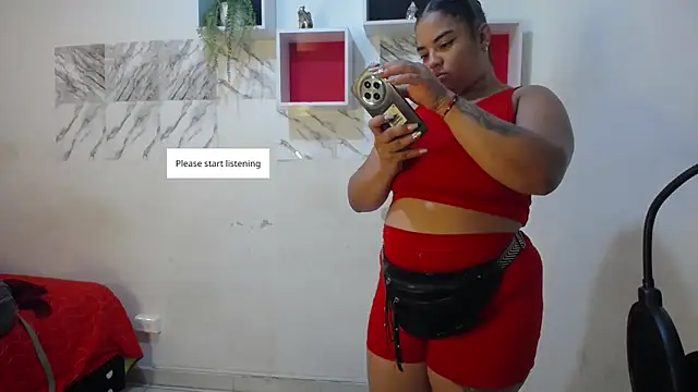 Snapshot of Brithany_Selena chatting on October 8, 2025, 4:10 am Brithany Selena online show from October 8, 2025, 4:10 am