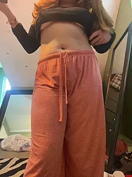 bankruptbabe online show from December 22, 2025, 7:22 pm