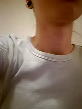 Snapshot of AlessiaCroft chatting on September 9, 2025, 3:39 am AlessiaCroft online show from September 9, 2025, 3:39 am