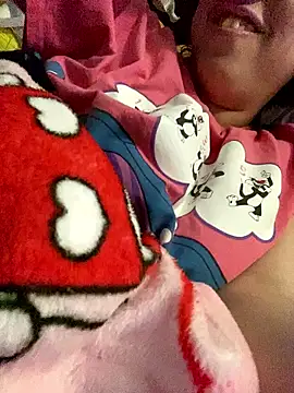 w3tkittty online show from January 18, 2026, 1:04 pm