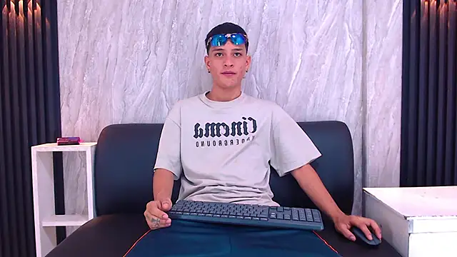 Matt Ruso online show from September 22, 2025, 6:32 pm