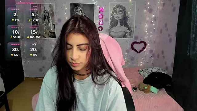 Snapshot of Medussa_katt chatting on September 9, 2025, 10:20 pm Medussa katt online show from September 9, 2025, 10:20 pm
