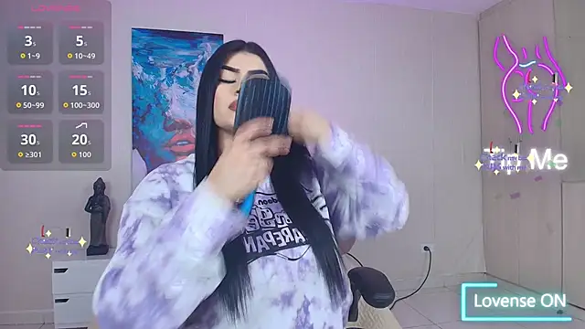 Snapshot of Kariina__69 chatting on September 10, 2025, 3:39 am Kariina 69 online show from September 10, 2025, 3:39 am