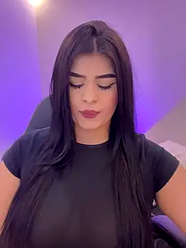 Snapshot of Kariina__69 chatting on October 19, 2025, 3:29 am Kariina 69 online show from October 19, 2025, 3:29 am